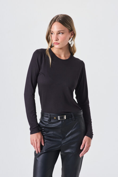 REMERA ESCOTE ESPALDA