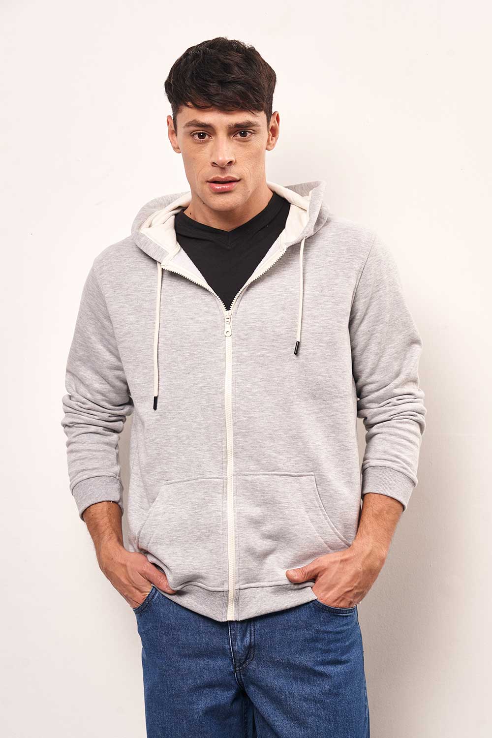 CAMPERA CON CAPUCHA