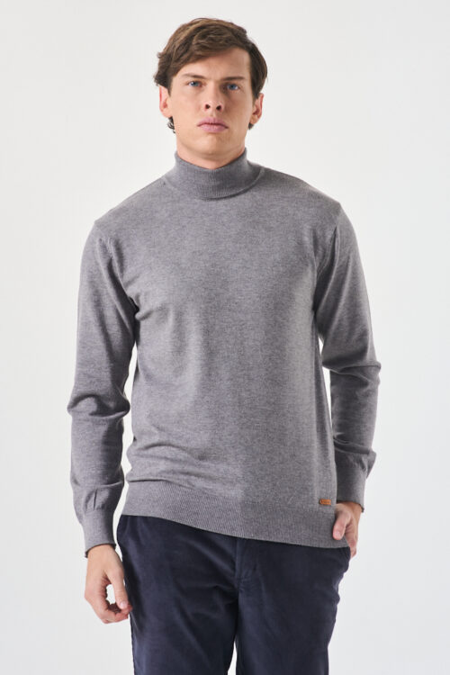 SWEATER POLERA CON SPANDEX