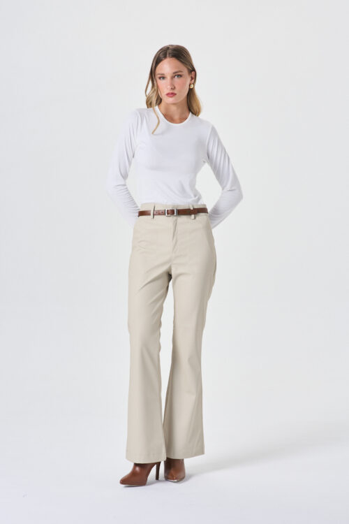 PANTALÓN EN PU TIRO ALTO
