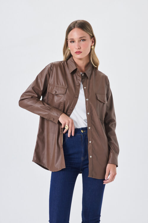 CAMISA EN PU BROCHES