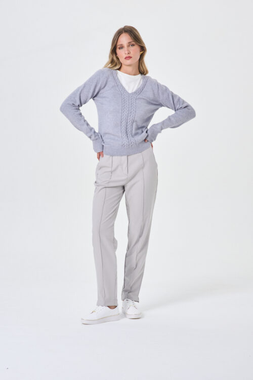 SWEATER ESCOTE V TRENZA DELANTERO