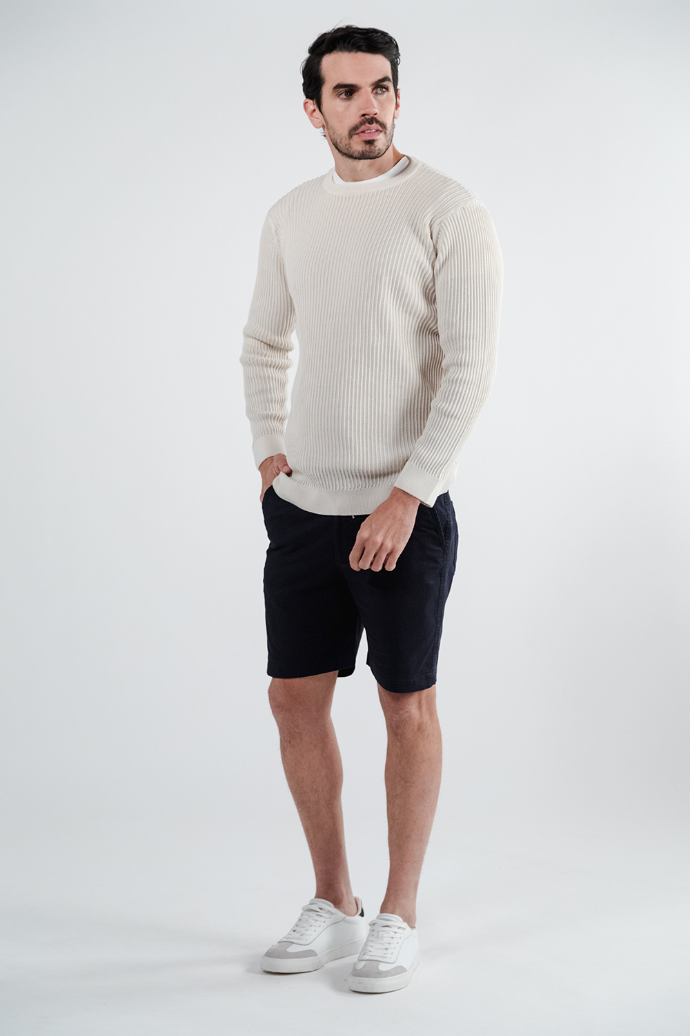 SWEATER CUELLO REDONDO CALADO