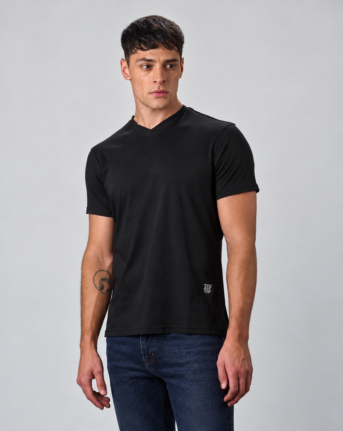 REMERA CUELLO V RUTLAND - Imagen 2