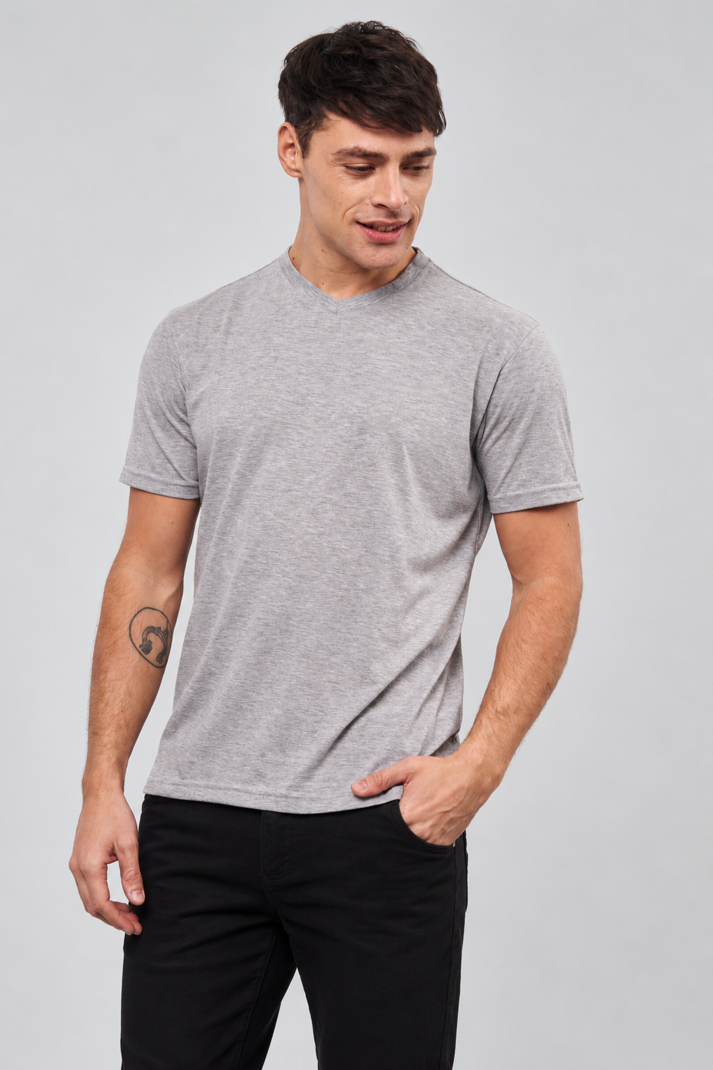 REMERA CUELLO V RUTLAND - Imagen 3
