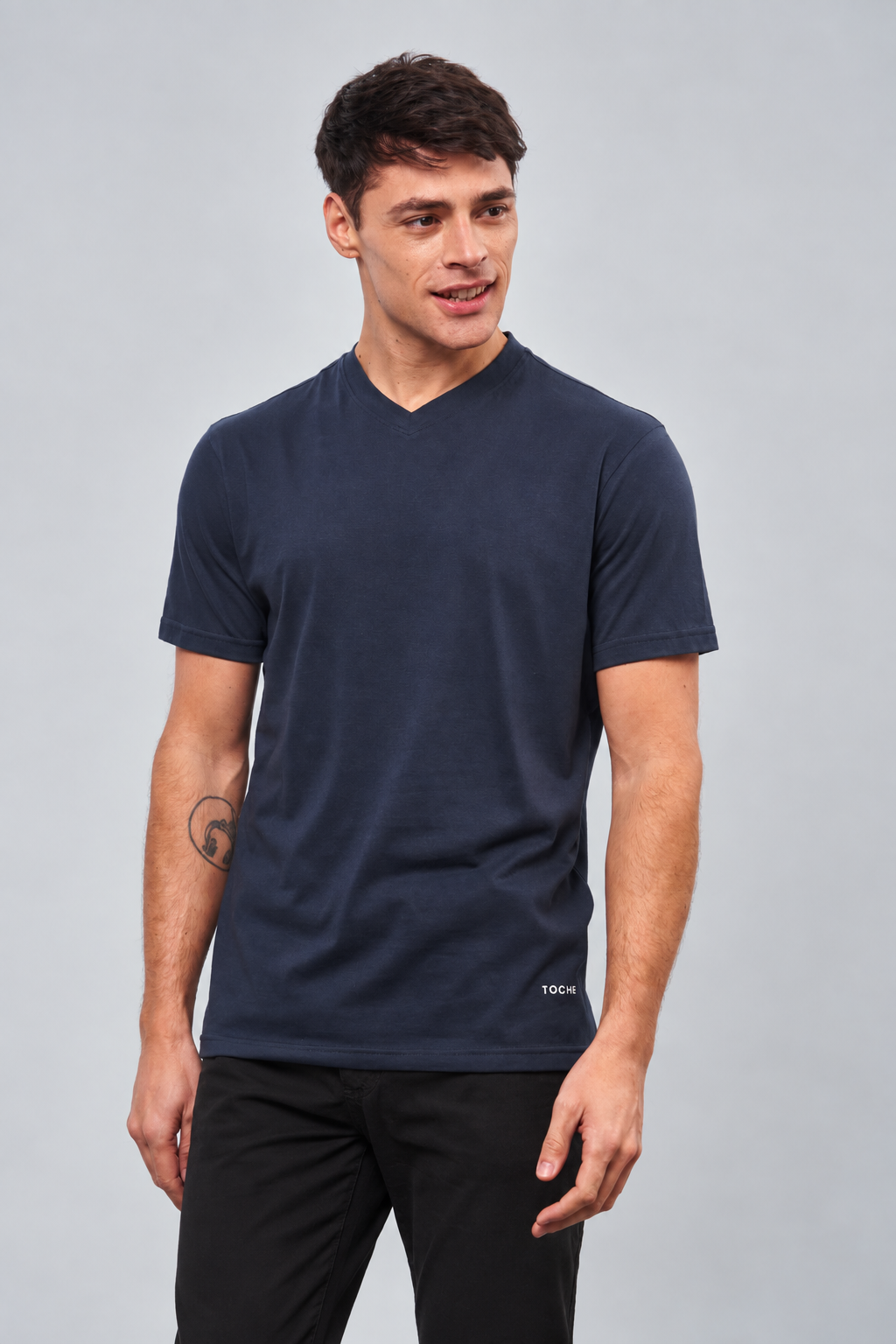 REMERA CUELLO V RUTLAND - Imagen 5