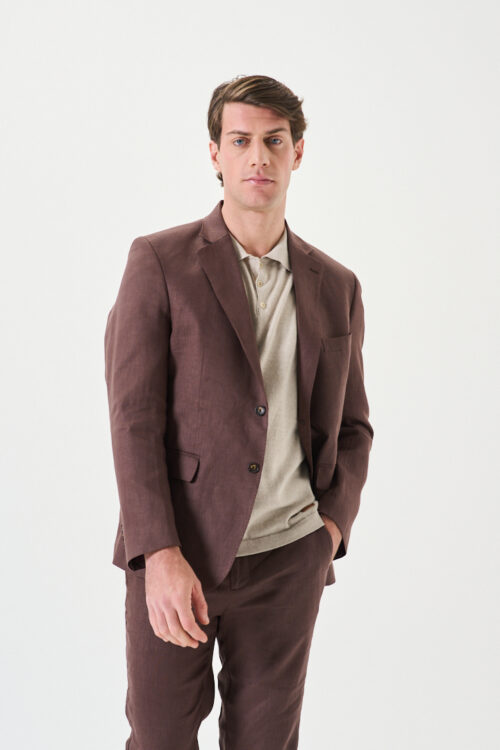 SACO DE LINO REGULAR FIT CON PESPUNTE EN SOLAPA