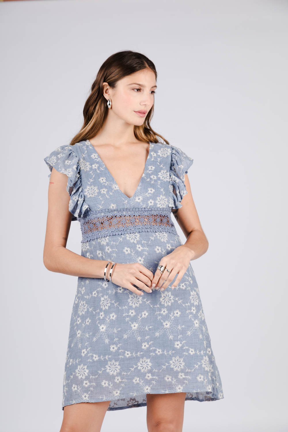 VESTIDO ESCOTE EN V BORDADO - Imagen 3
